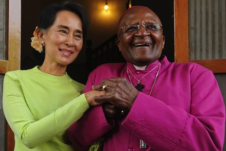 Archbishop Tutu visits Yangon, Suu Kyi