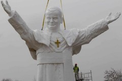 Tallest ever statue of John Paul II unveiled in Poland 