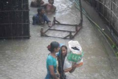 Floods leave 15,000 in Bangladesh stranded