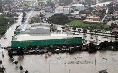 Floods leave half of Manila under water