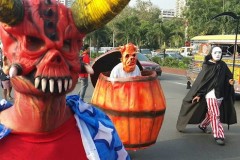 'Monsters' march in Manila against corruption