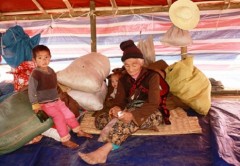 Displaced in Myanmar running out of food