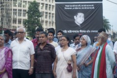 Bangladesh religious leaders condemn slaying of atheist blogger 