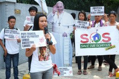 Displaced Philippine children appeal to Pope Francis