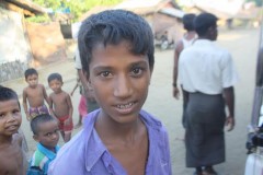 Hard-line Buddhists pressure Suu Kyi's party on Rohingya laws
