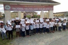 Vietnamese students beaten for demanding right to education
