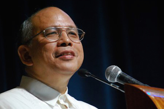 Philippine Jesuit presses for alternative mining policy