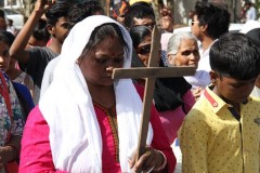 Hindu nationalists 'convert' tribal Christians in India