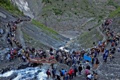 'Militarized' pilgrimage in Kashmir angers locals 