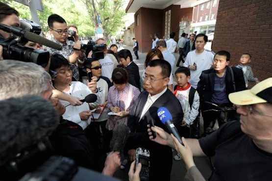 China holds Christian rights lawyer on subversion charge