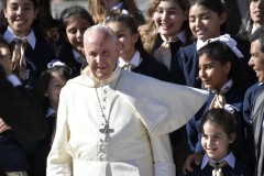 Christians see themselves as brothers, sisters, pope says