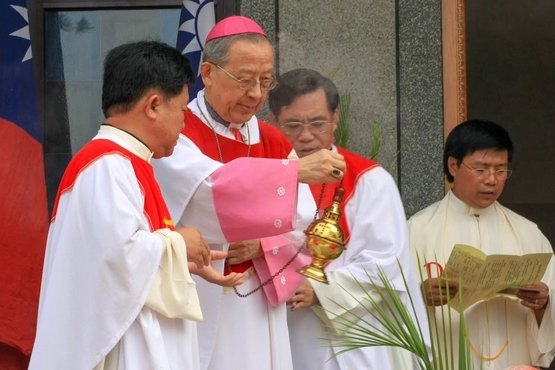 Simple funeral for Taiwan's quiet bishop