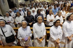 Priests, nuns told to seek out people in unjust situations
