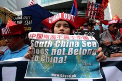 Filipinos protest 'subservient foreign policy'