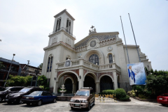 Philippine church closes after desecration