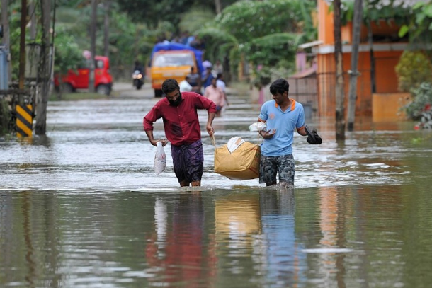 Disease and snakes await Kerala flood victims