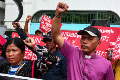 Filipino Protestant prelate leads anti-martial law protest 