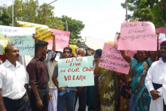Sri Lankan war displaced call for land return