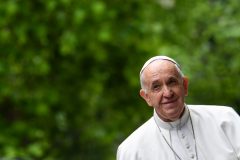 Pope asks youth to create the economy of tomorrow