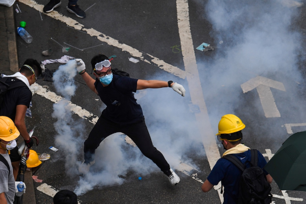 Hong Kong protesters clash with riot police