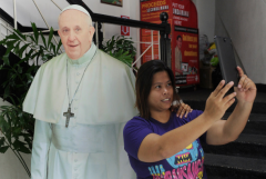 Philippine bishops get new franchise to operate radio