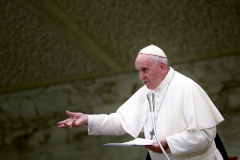 Assumption feast invites people to look to heaven with hope, pope says