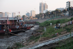 Mighty Mekong slows to a trickle