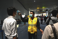 Indonesia quarantines 'World Dream' crew members