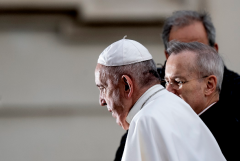 Pope's visit to Indonesia off, Vatican insider says