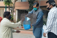 Jesuits serve up food aid in Lahore