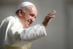 Open your hearts, says Pope Francis