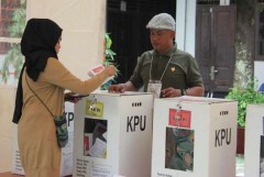 Indonesia to hold polls despite calls for Covid-19 delay