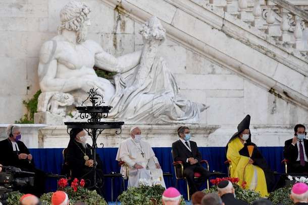 Pope, religious leaders pray for peace, greater care for one another 
