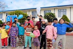 Myanmar Jesuit seminarians bring joy to disabled, orphans