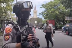 Suicide bombers attack Indonesian cathedral