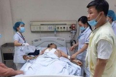 Disturbed man stabs elderly Vietnamese priest, catechist 