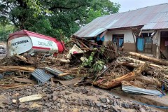 Scores dead in Indonesia, Timor-Leste floods
