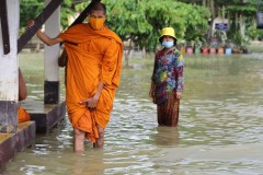 Thai prime minister in hot water over flood remarks