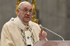 Catholic health care must choose patients over profits, pope says