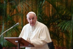 Pope calls for 'urgent' response to climate crisis at COP26