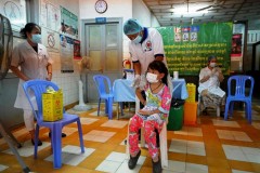 Cambodian PM promises fourth Covid-19 booster dose