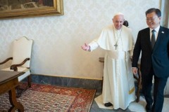 Pope-Moon meeting raises idea of papal trip to North Korea
