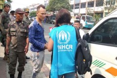 Asylum seeker's self-immolation challenges Indonesian policy