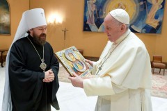 Pope, Russian Orthodox representative meet at Vatican