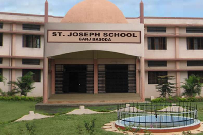 Hindu mob attacks Catholic school in northern India
