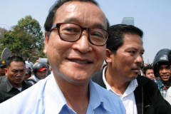 Cambodian court drops charges against CNRP activists