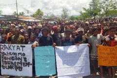 Indonesian police kill two Papuan protesters