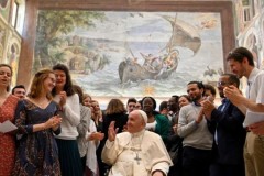Pope: Christian politics must be marked by love, respect
