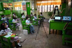 Filipino educators fear bid to rewrite history in schools