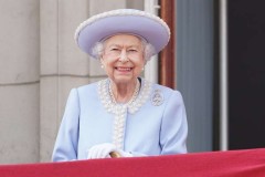 Pope greets Queen Elizabeth II on platinum jubilee